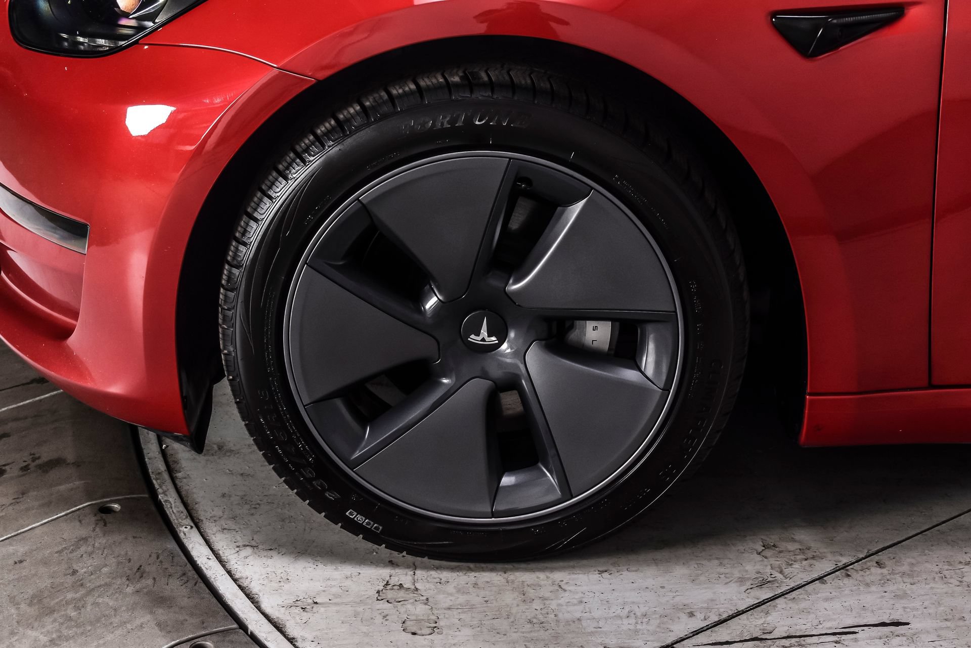 Used 2023 Tesla Model 3 Standard Range RWD image 8