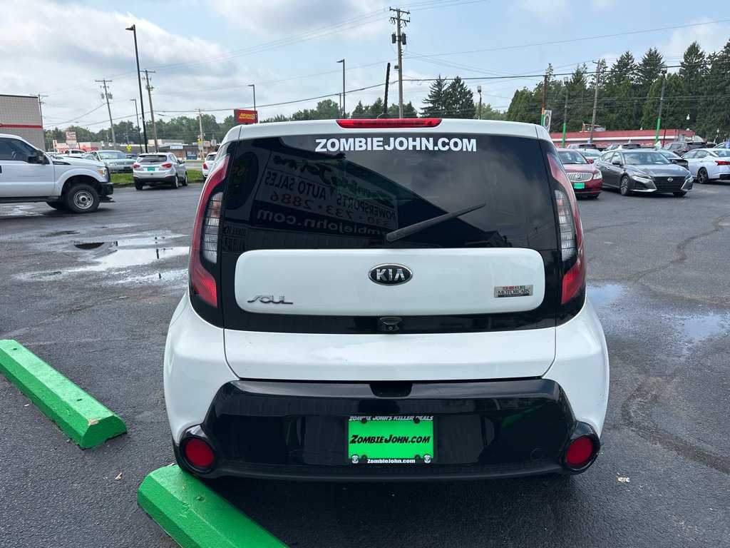 Used 2016 Kia Soul + FWD image 6