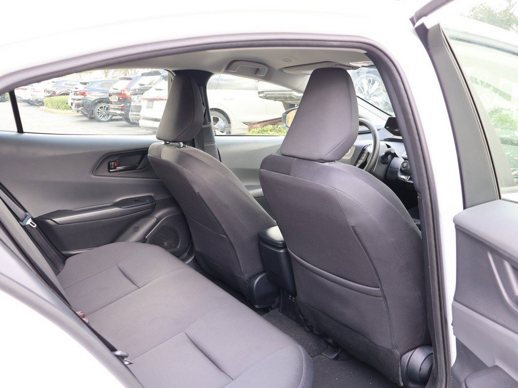 Used 2024 Toyota Prius LE image 30