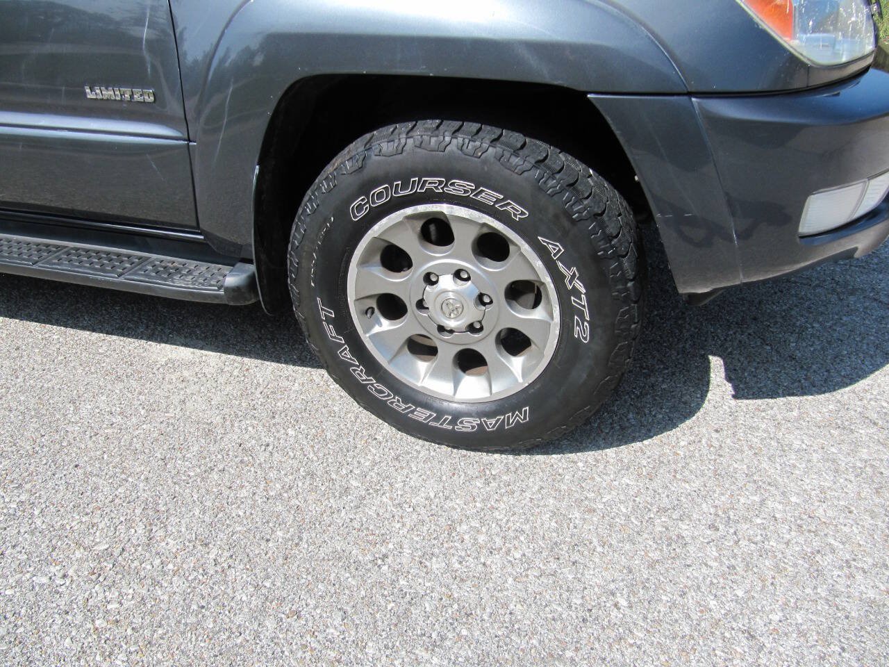 Used 2005 Toyota 4Runner Limited AWD/4WD image 9