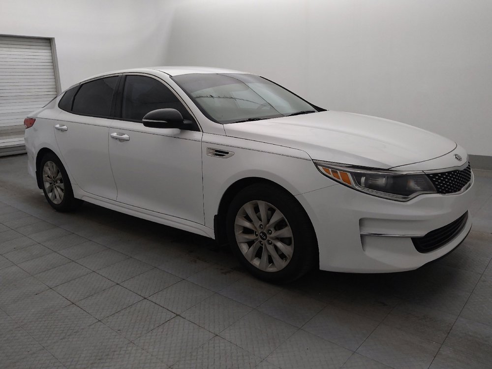 Used 2018 Kia Optima EX image 11