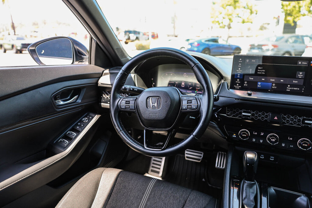 Used 2024 Honda Accord Sport image 6