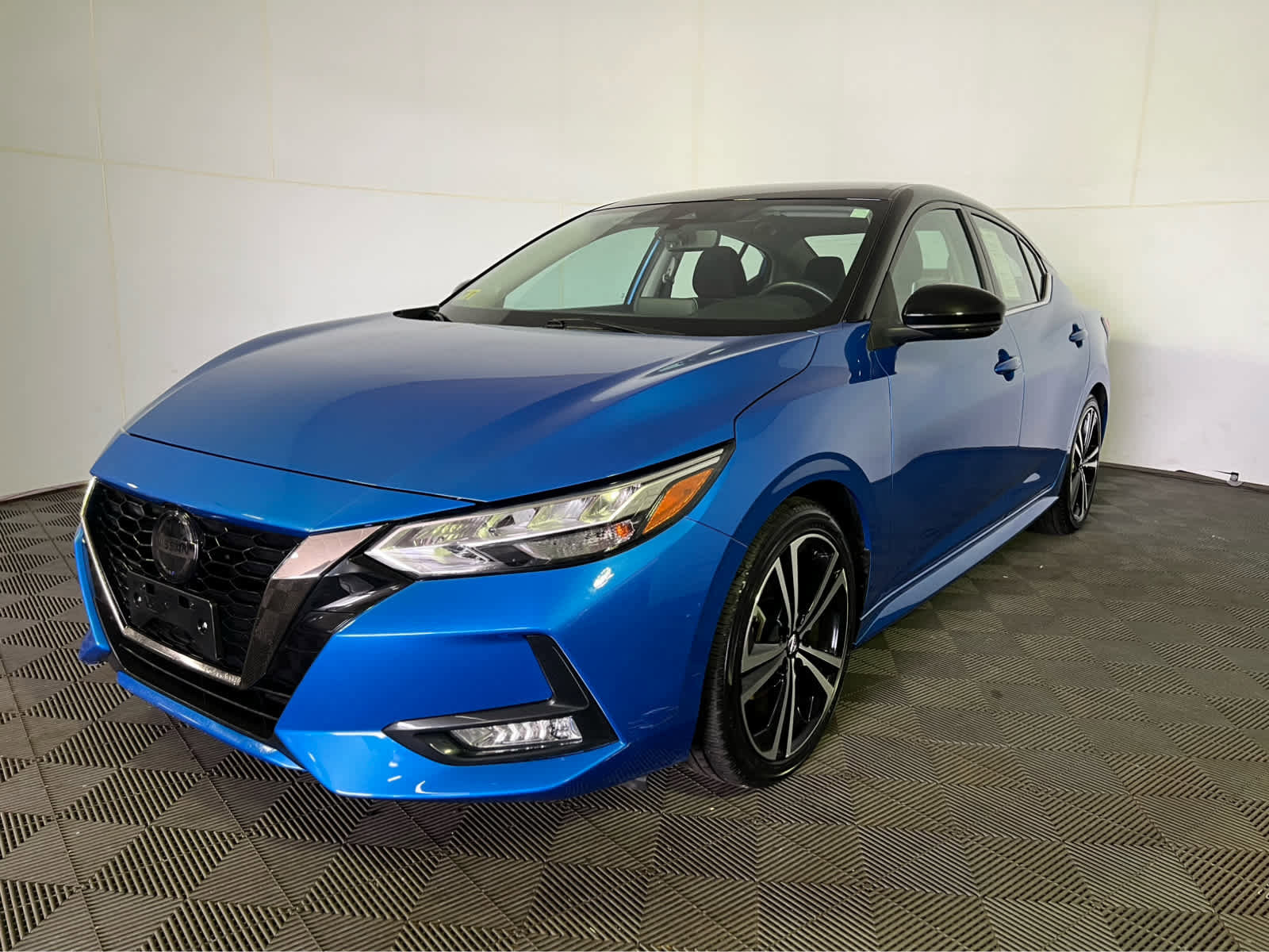 Certified 2023 Nissan Sentra SR w/ Electronics Package FWD image 3