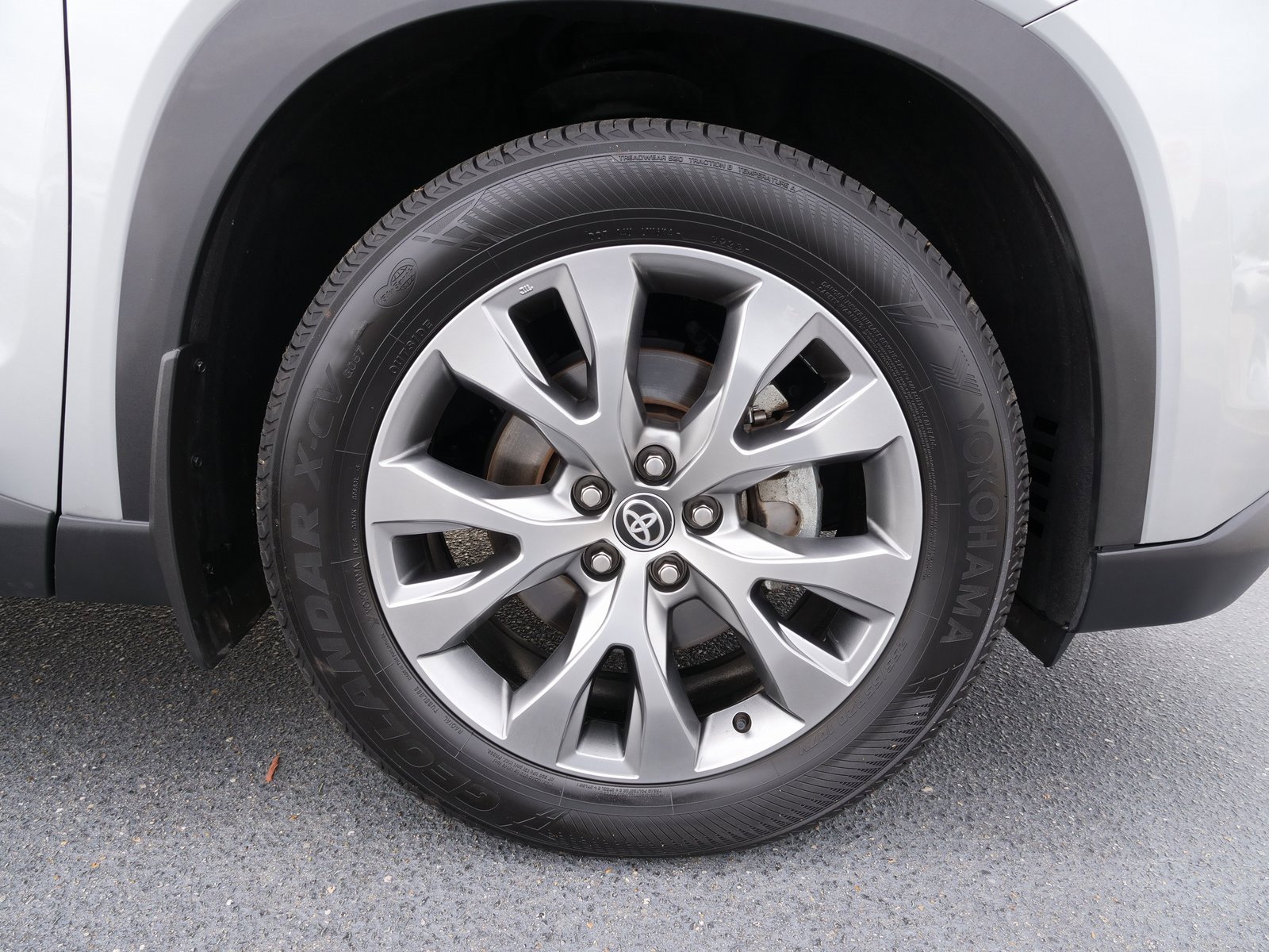 Used 2024 Toyota Grand Highlander Limited image 9