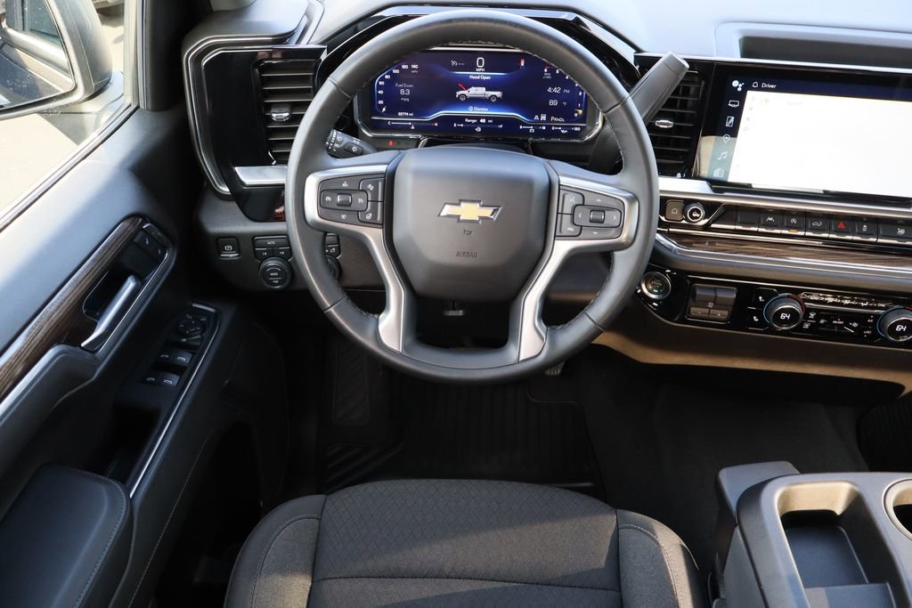 Used 2025 Chevrolet Silverado 1500 LT image 20