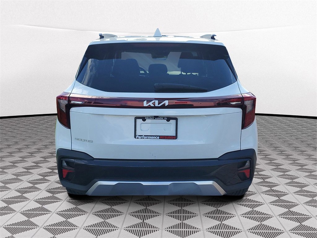 Used 2024 Kia Seltos EX image 5