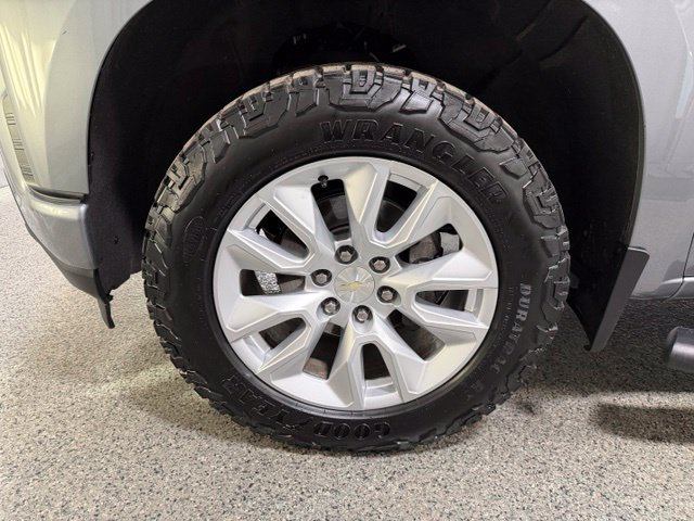 Used 2022 Chevrolet Silverado 1500 Custom AWD/4WD image 24