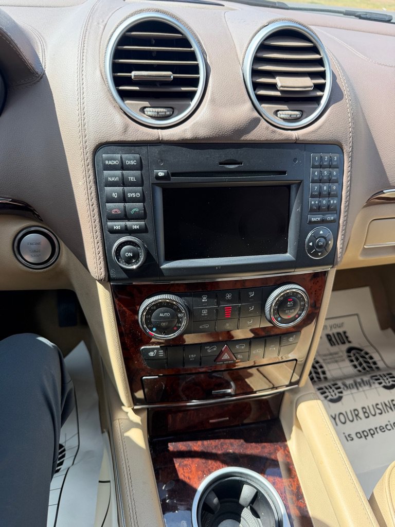 Used 2010 Mercedes-Benz GL 320 BlueTEC 4MATIC image 10