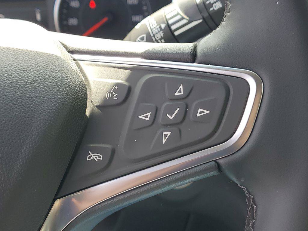 Used 2024 Chevrolet Equinox LT FWD image 10