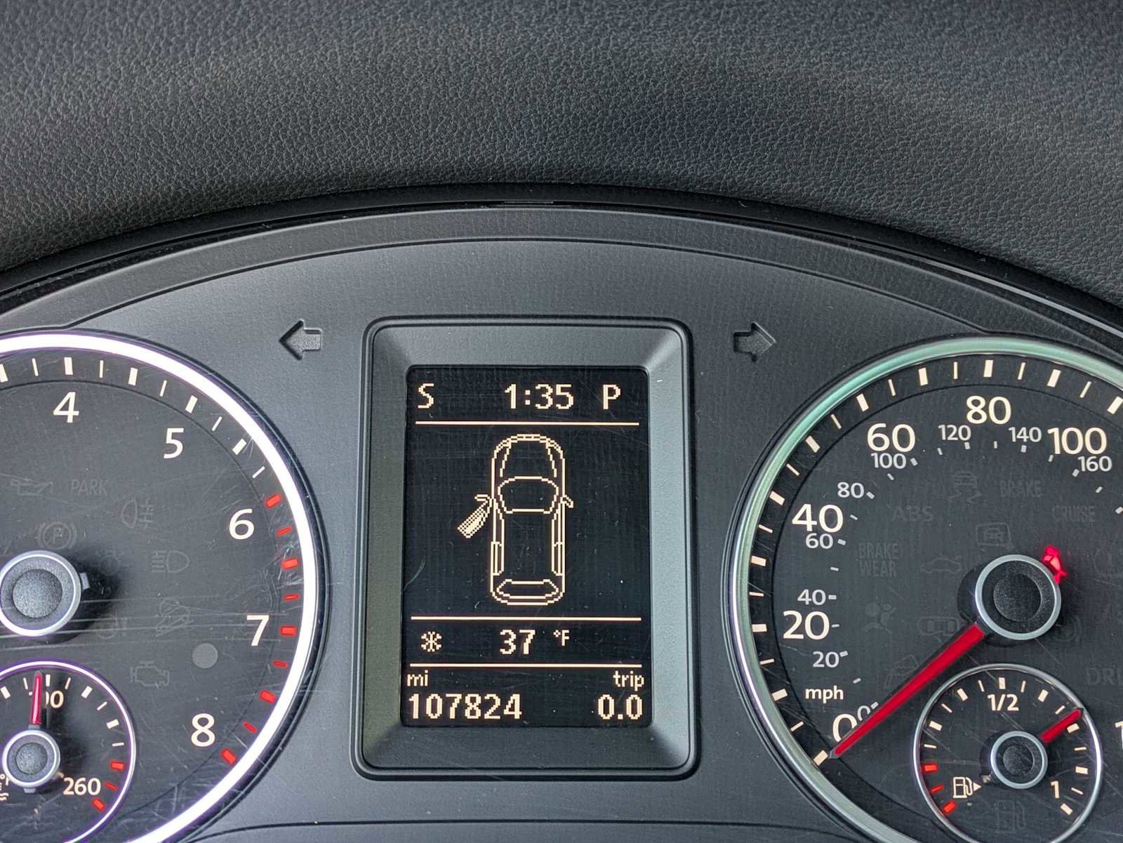 Used 2016 Volkswagen Tiguan SEL image 34