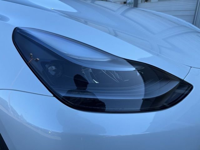 Used 2024 Tesla Model Y Performance image 11
