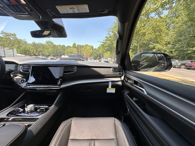 New 2026 Jeep Grand Wagoneer Limited AWD/4WD image 26