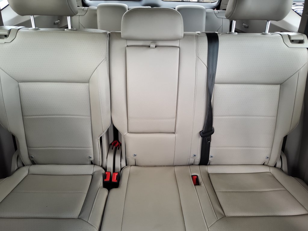 Used 2021 Volkswagen Atlas SE FWD image 35
