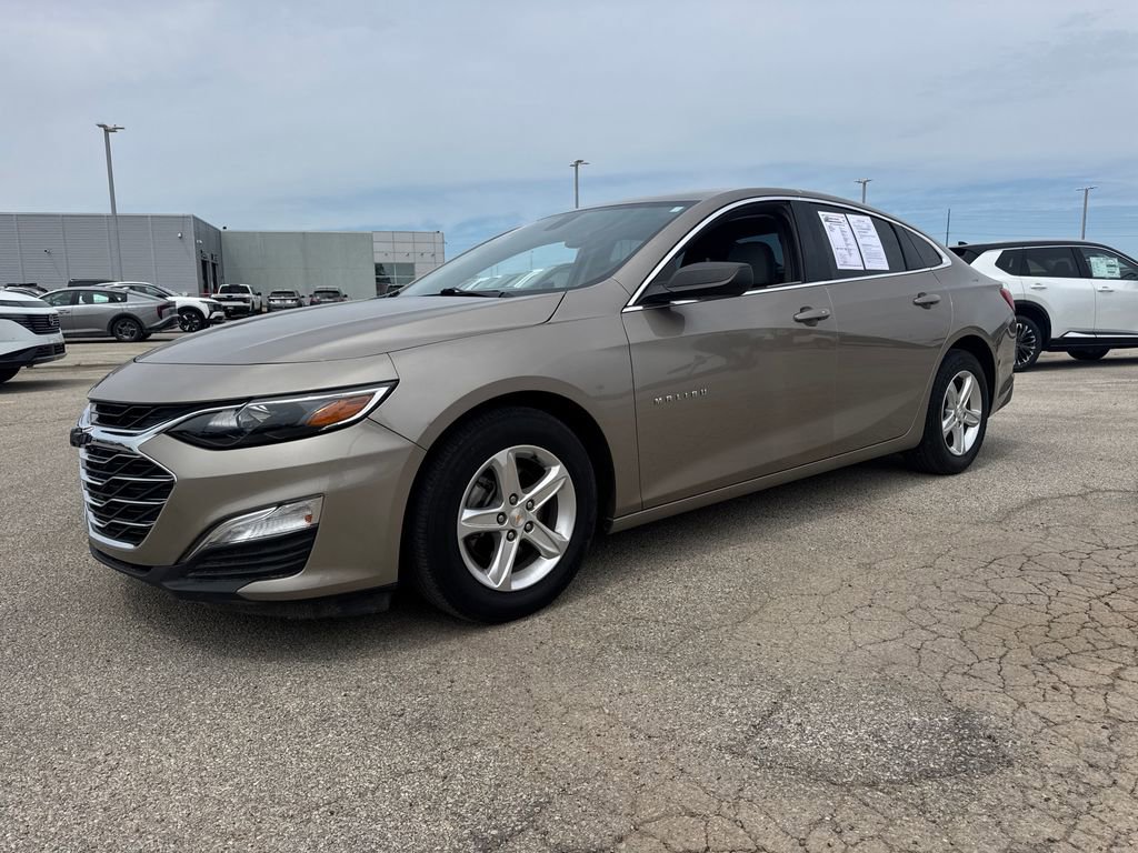Used 2022 Chevrolet Malibu LS FWD image 2