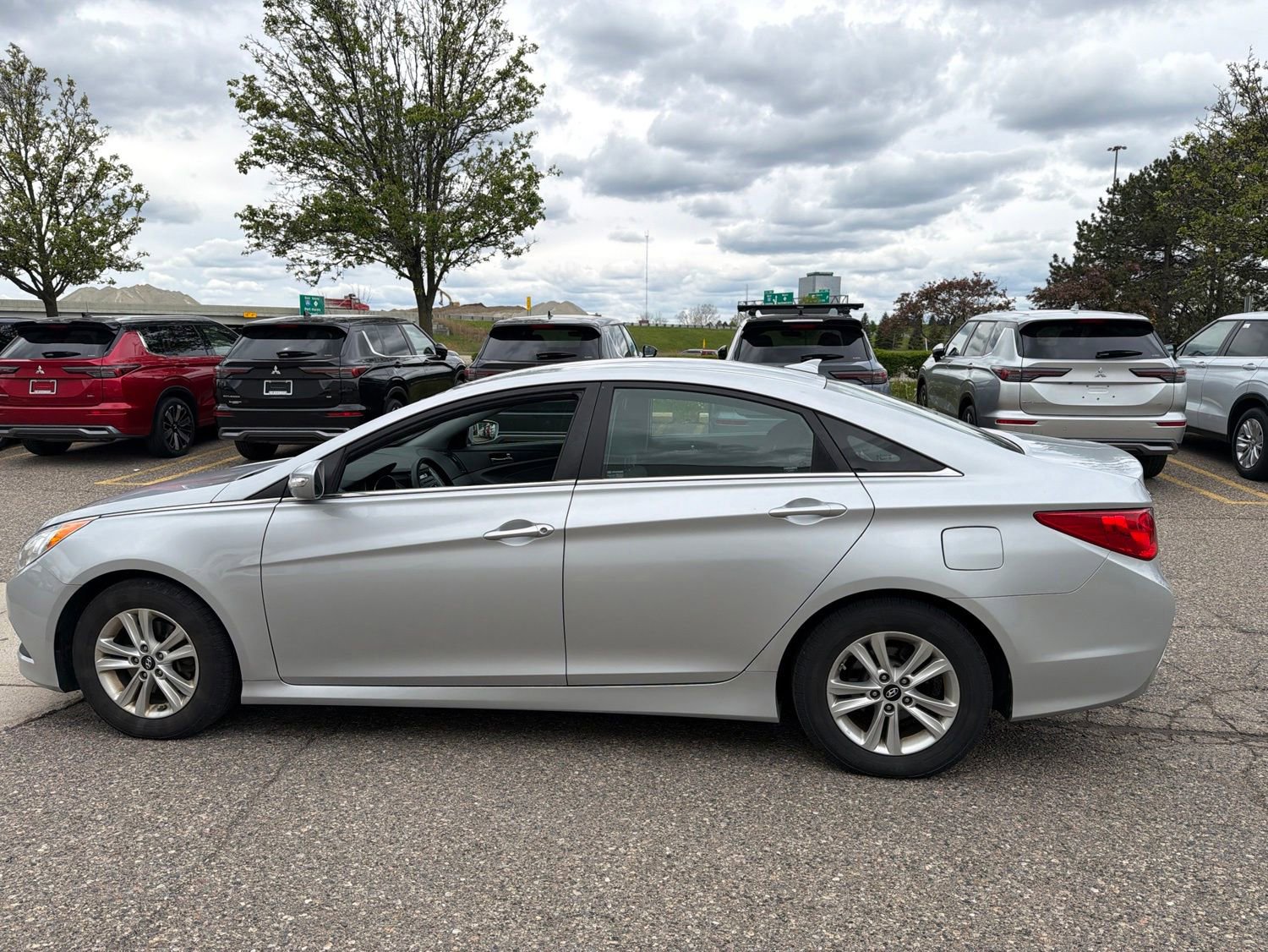 Used 2014 Hyundai Sonata GLS w/ Popular Equipment Group 2 FWD image 7
