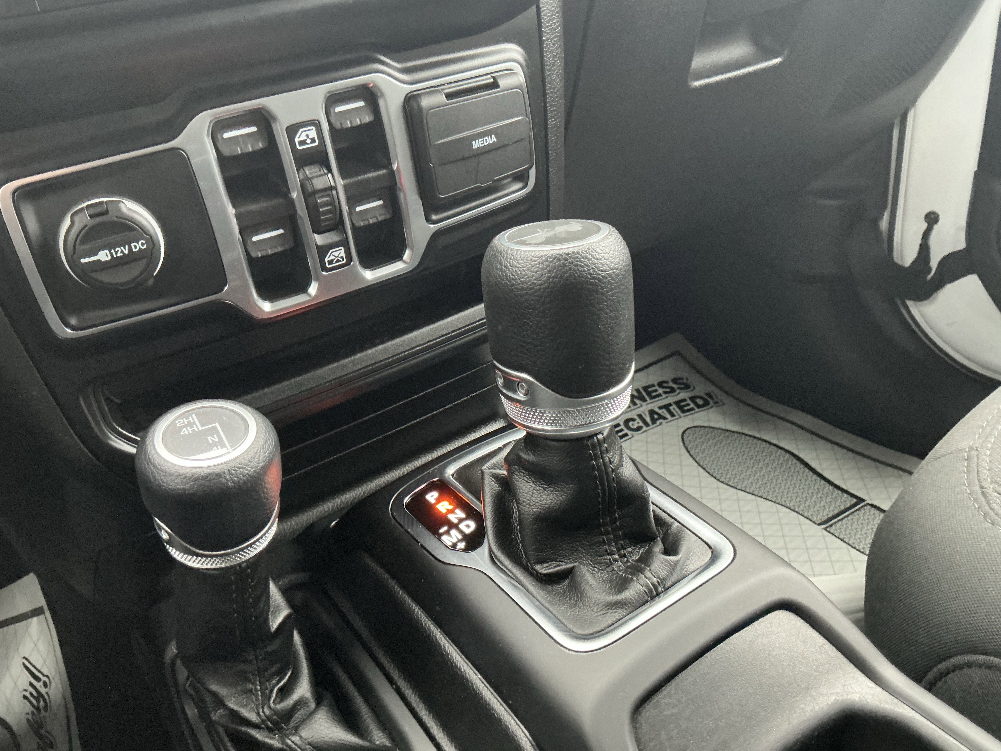 Used 2022 Jeep Wrangler Unlimited Sport w/ Sun And Sound Package image 26