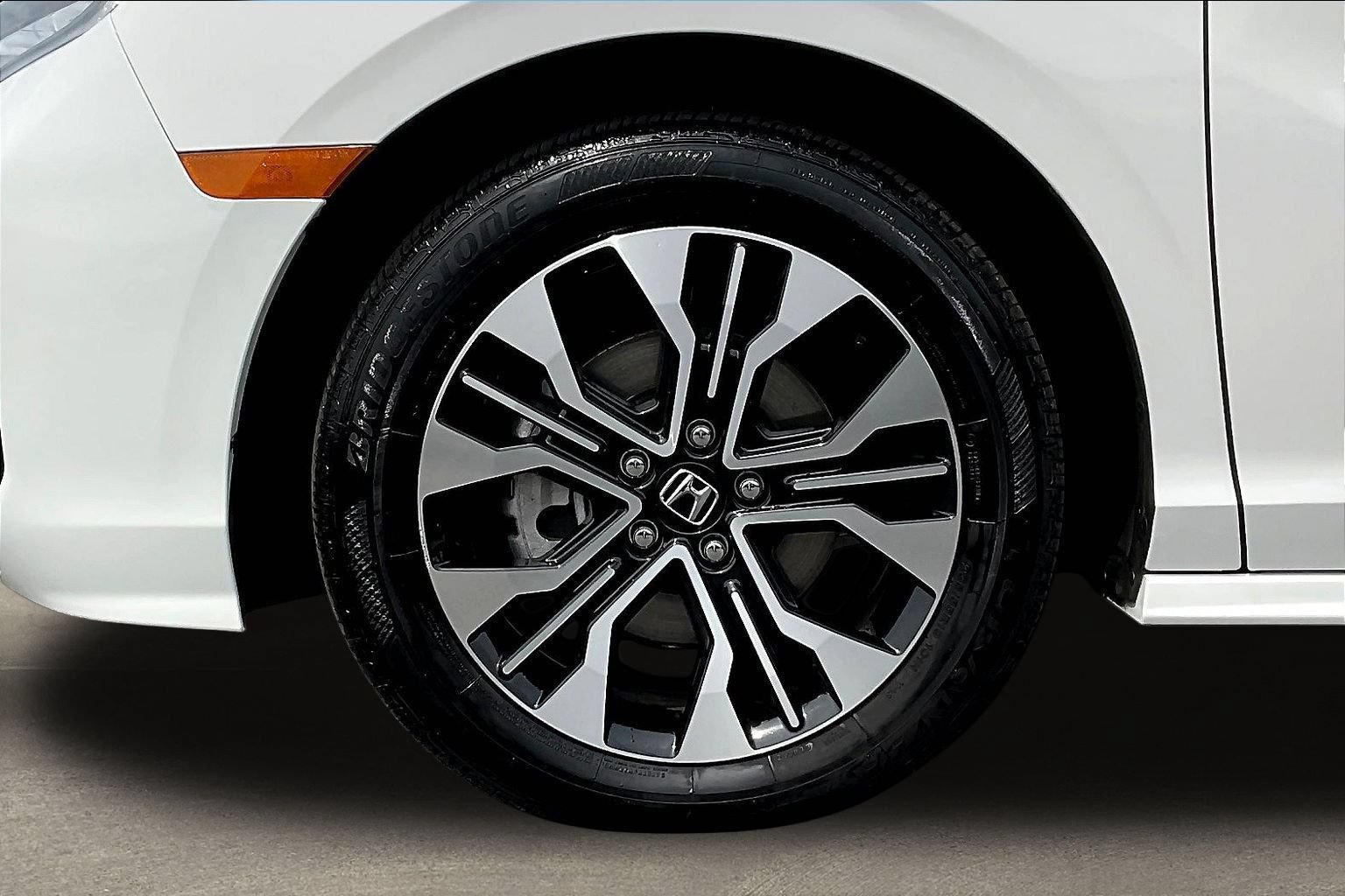 Used 2026 Honda Odyssey Elite image 34