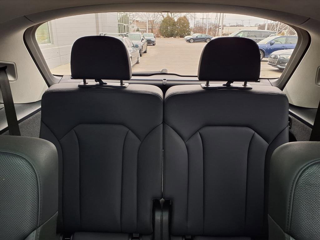 Used 2023 Audi Q7 3.0T Premium Plus w/ Premium Plus Package image 25