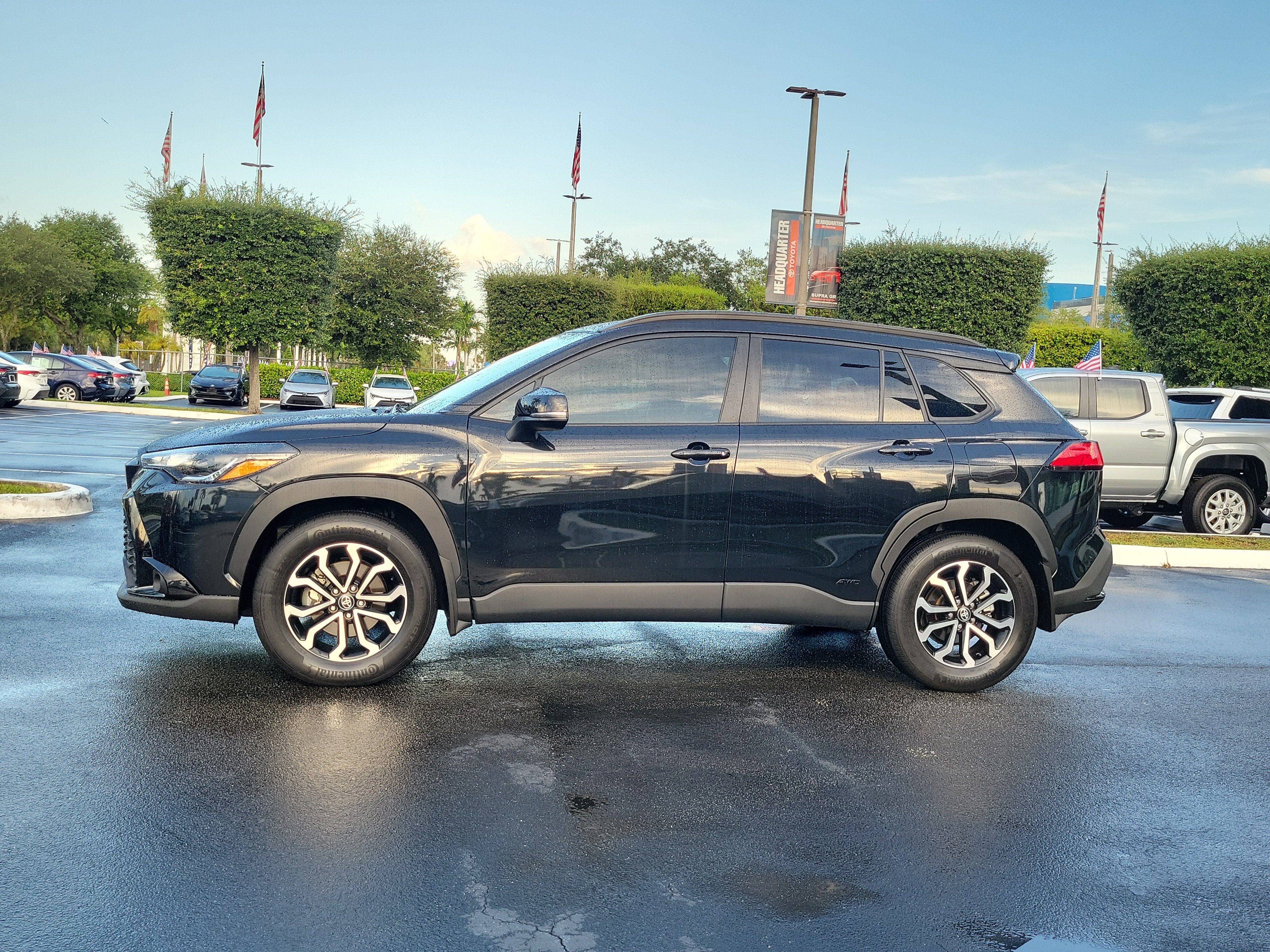 Used 2024 Toyota Corolla Cross AWD Hybrid image 7