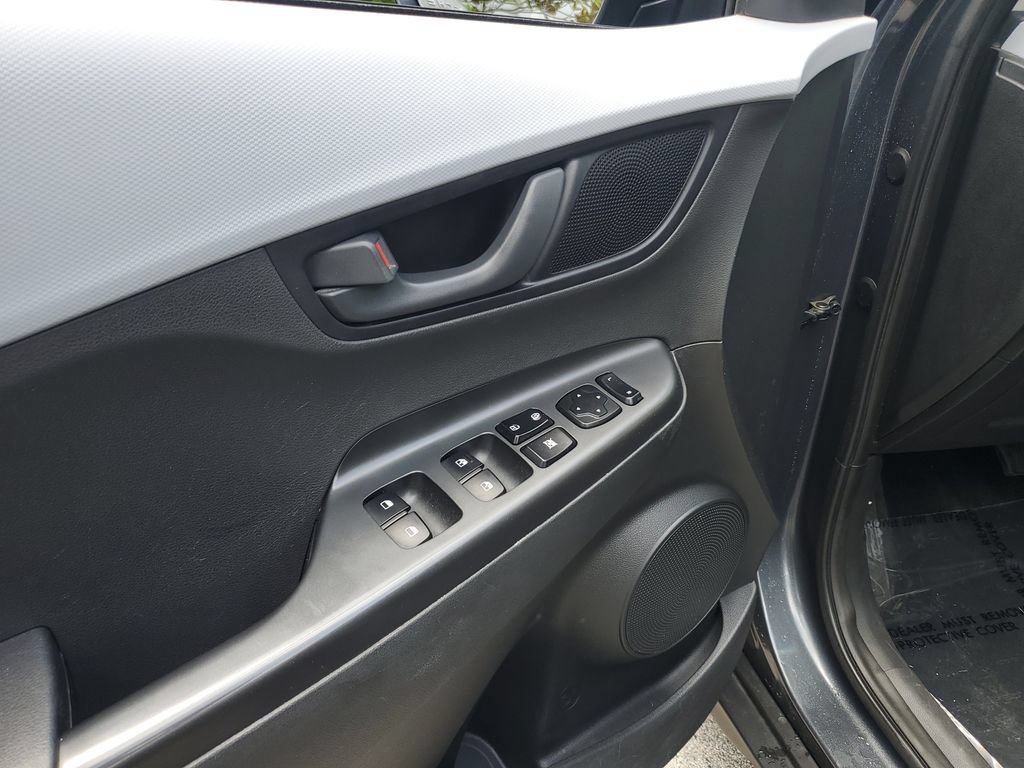 Used 2019 Hyundai Kona SEL AWD/4WD image 18