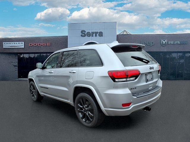 Used 2020 Jeep Grand Cherokee Altitude image 4