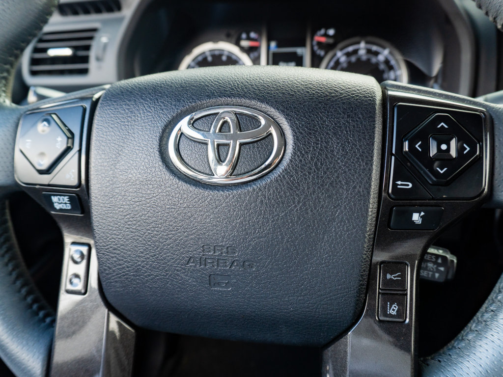 Used 2022 Toyota 4Runner TRD Off-Road Premium AWD/4WD image 30