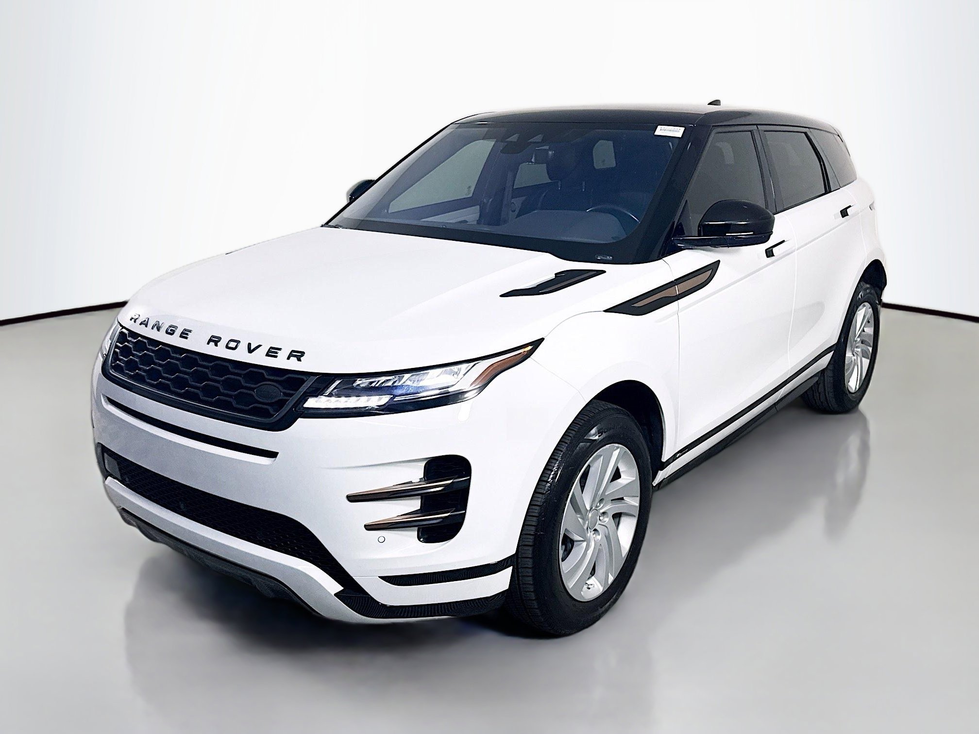 Used 2020 Land Rover Range Rover Evoque R-Dynamic S image 4