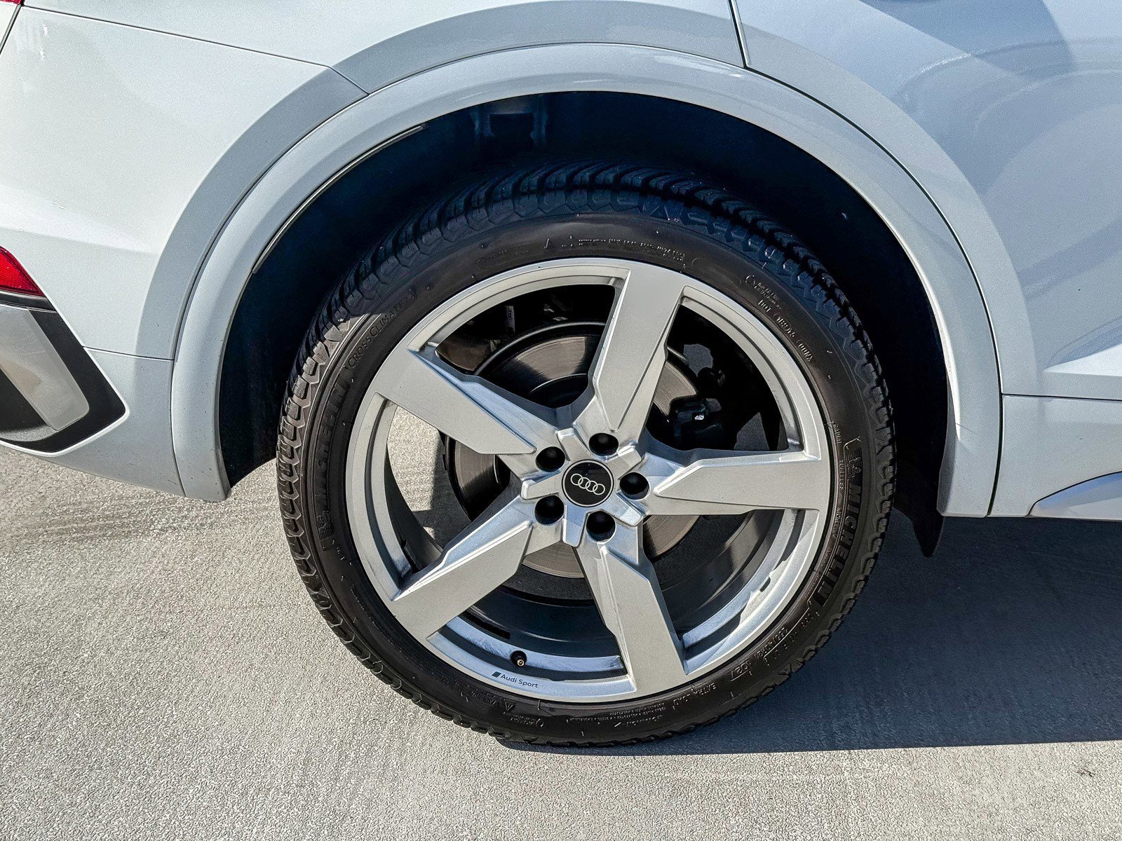 Used 2022 Audi SQ5 Premium w/ Convenience Package image 12