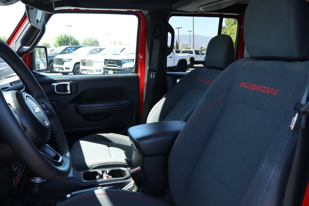 Certified 2025 Jeep Wrangler Unlimited Rubicon AWD/4WD image 19