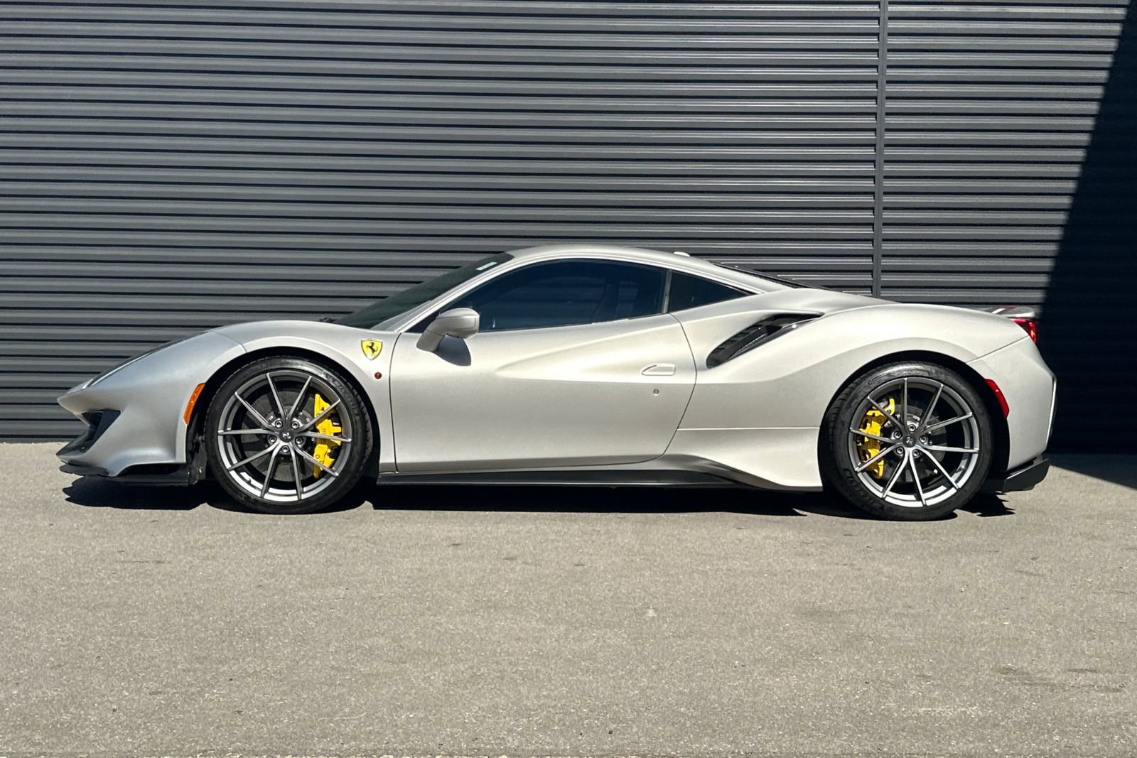 Used 2020 Ferrari 488 Pista Base image 2