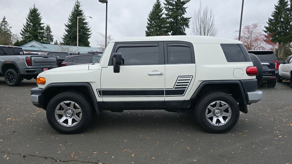 Used 2014 Toyota FJ Cruiser 4WD w/ Convenience Package image 6