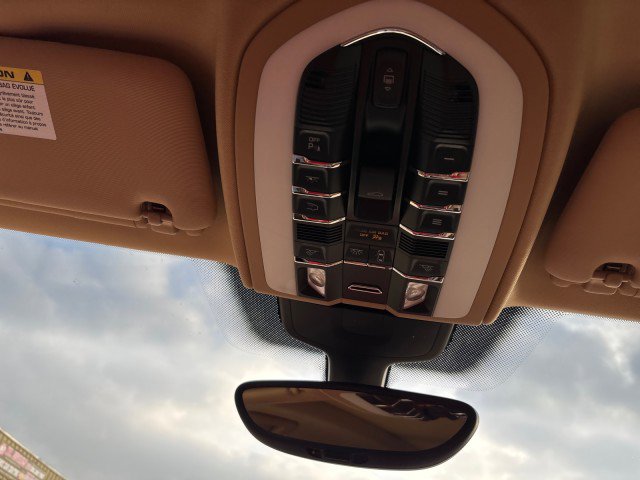 Used 2017 Porsche Cayenne Platinum Edition image 16