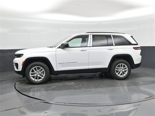 New 2025 Jeep Grand Cherokee Laredo X image 2