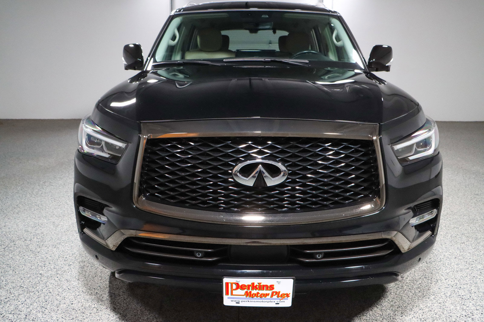 Used 2023 INFINITI QX80 Premium Select w/ Cargo Package image 4