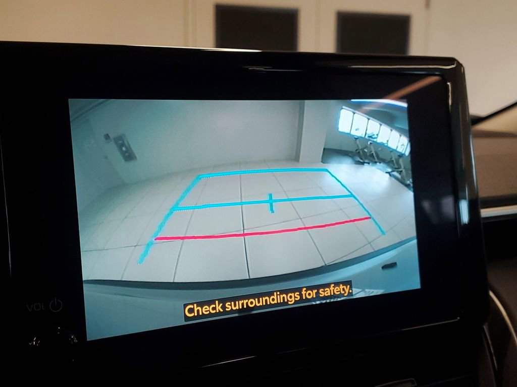 Used 2025 Toyota Corolla Cross LE image 26