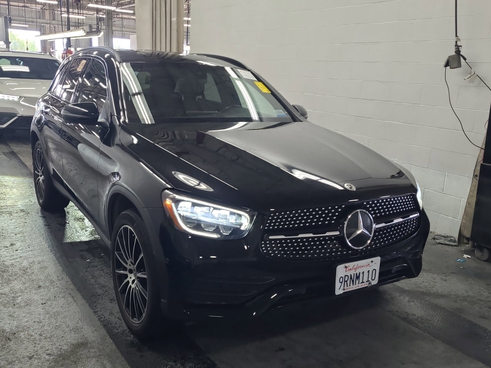 Used 2021 Mercedes-Benz GLC 300 image 4