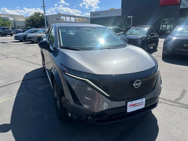 Used 2024 Nissan Ariya AWD image 3