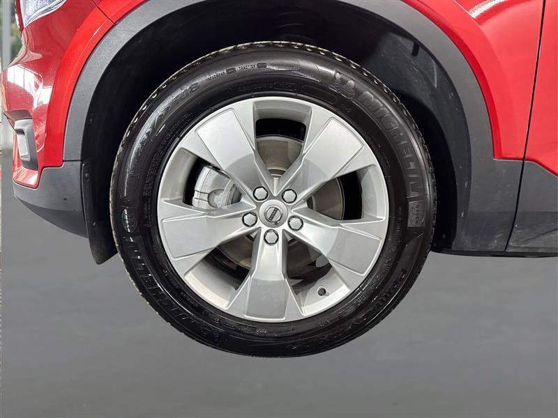 Used 2021 Volvo XC40 T5 Momentum image 21