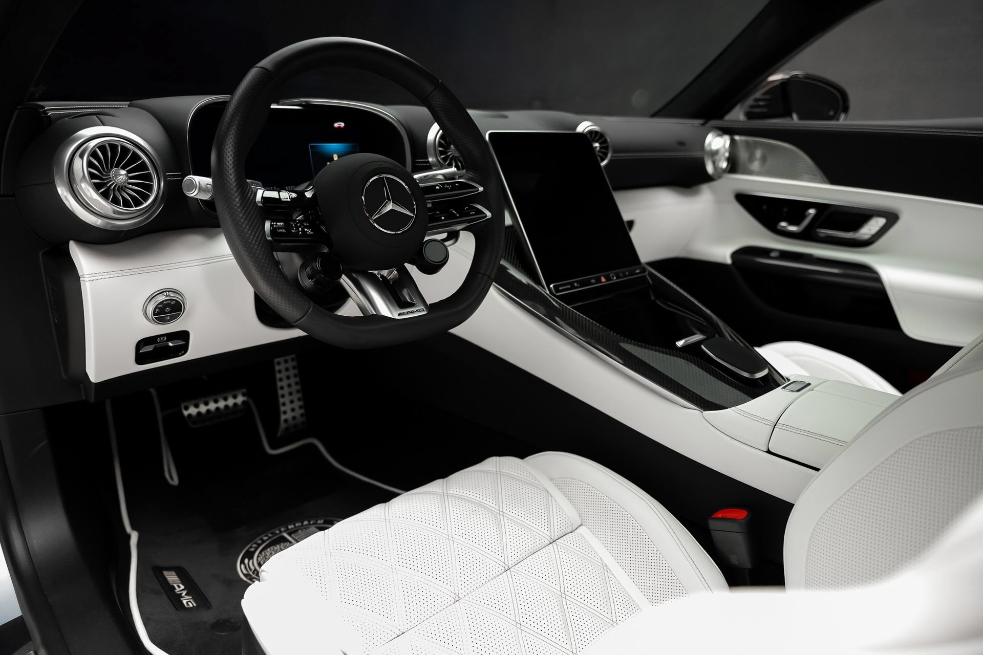 Used 2025 Mercedes-Benz AMG GT 63 image 2