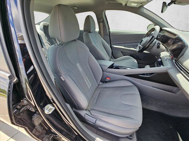 Used 2023 Hyundai Elantra SEL w/ Convenience Package FWD image 23