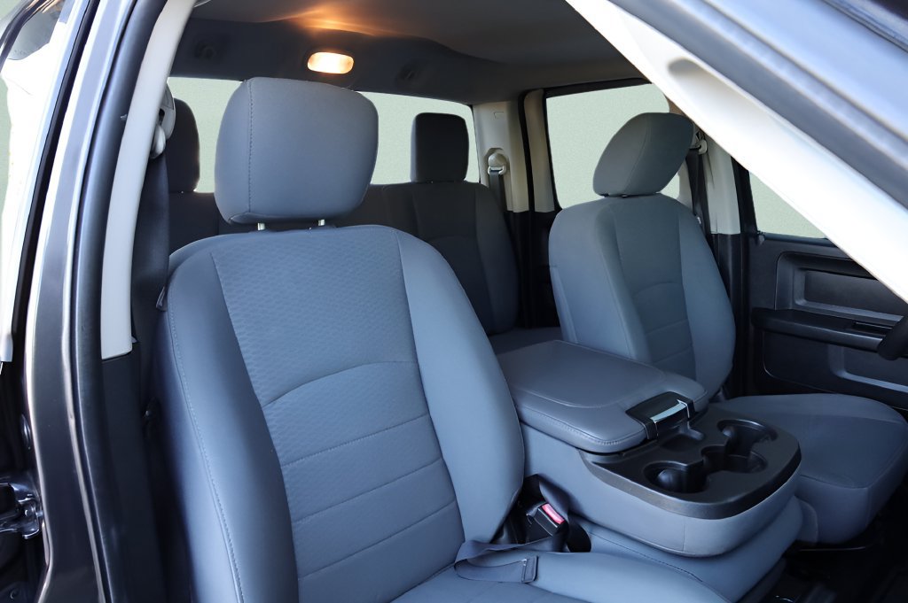 Used 2016 RAM 1500 Express AWD/4WD image 23