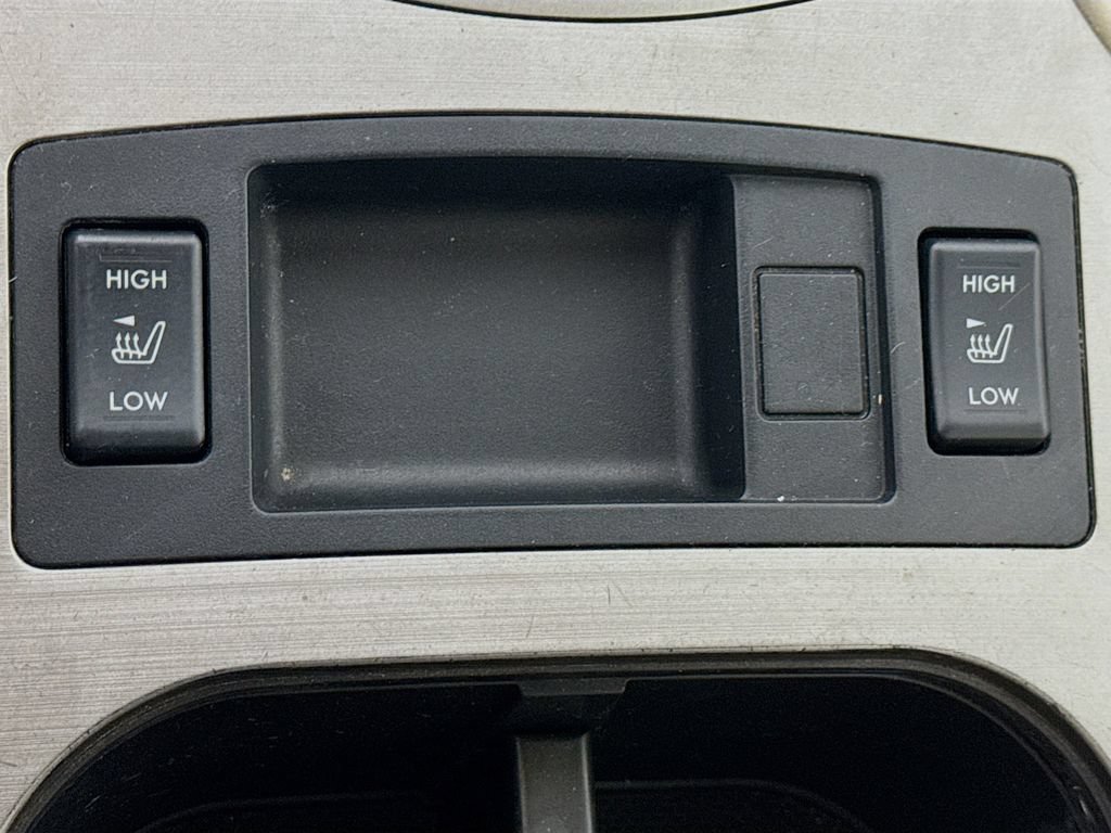 Used 2010 Subaru Outback 3.6R Limited AWD/4WD image 24
