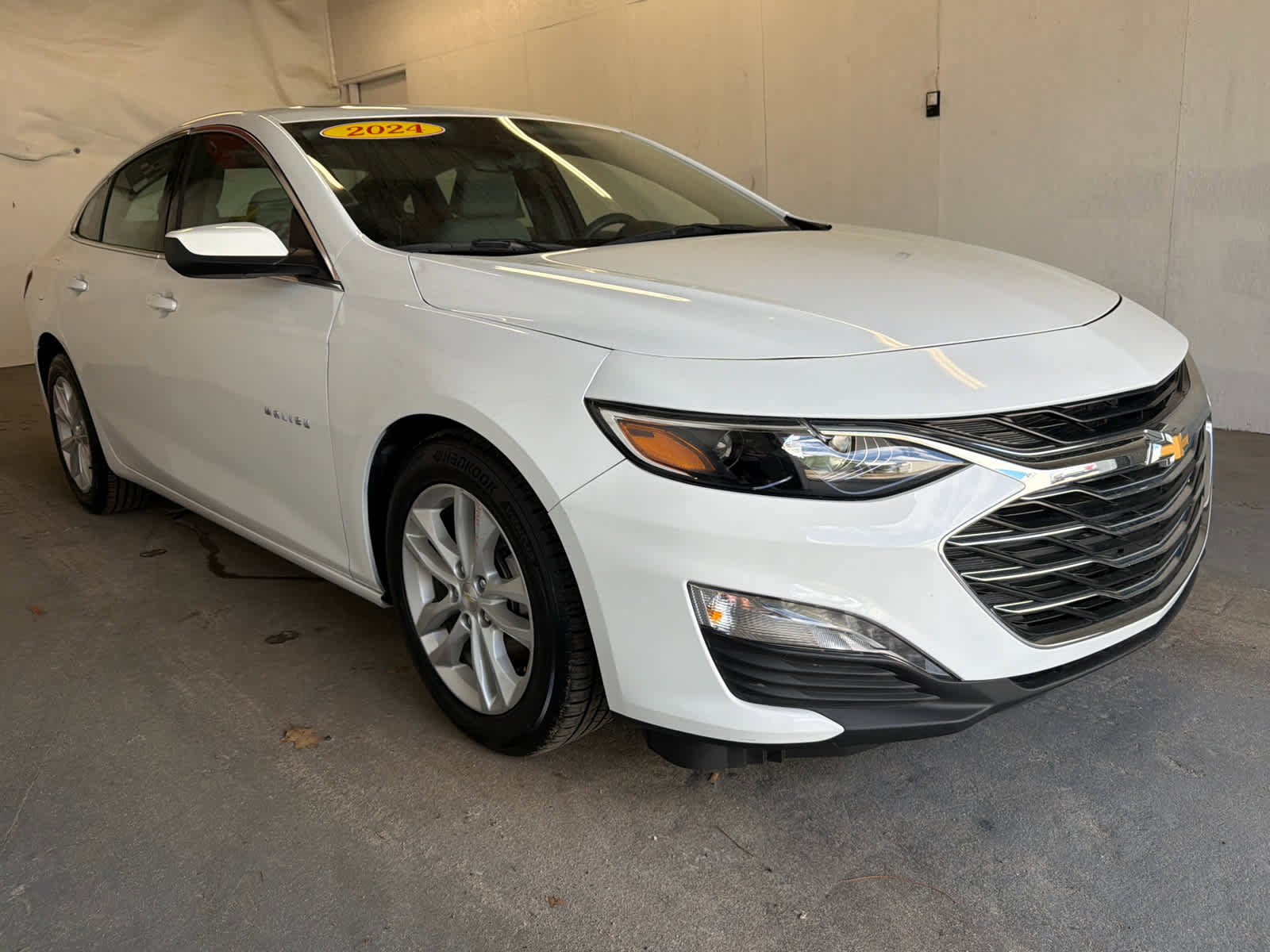 Used 2024 Chevrolet Malibu LT FWD image 4