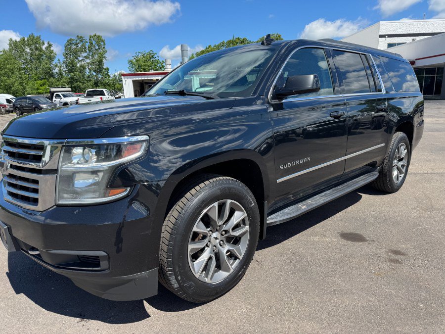 Used 2019 Chevrolet Suburban LS w/ Max Trailering Package AWD/4WD image 9