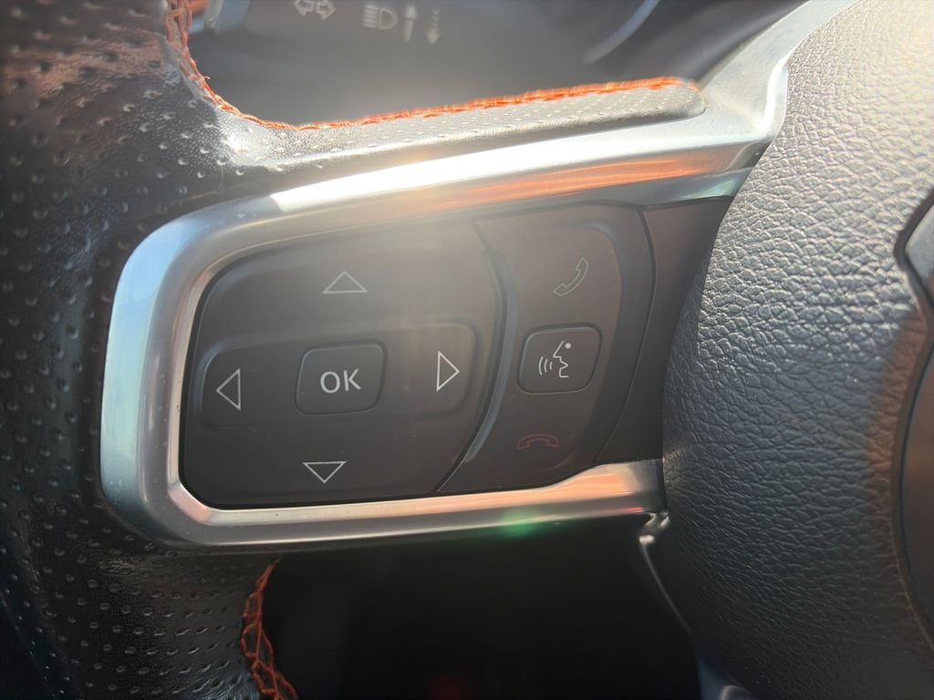Used 2022 Jeep Gladiator Mojave w/ Cold Weather Group AWD/4WD image 12