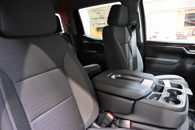 New 2026 GMC Sierra 1500 Elevation image 11