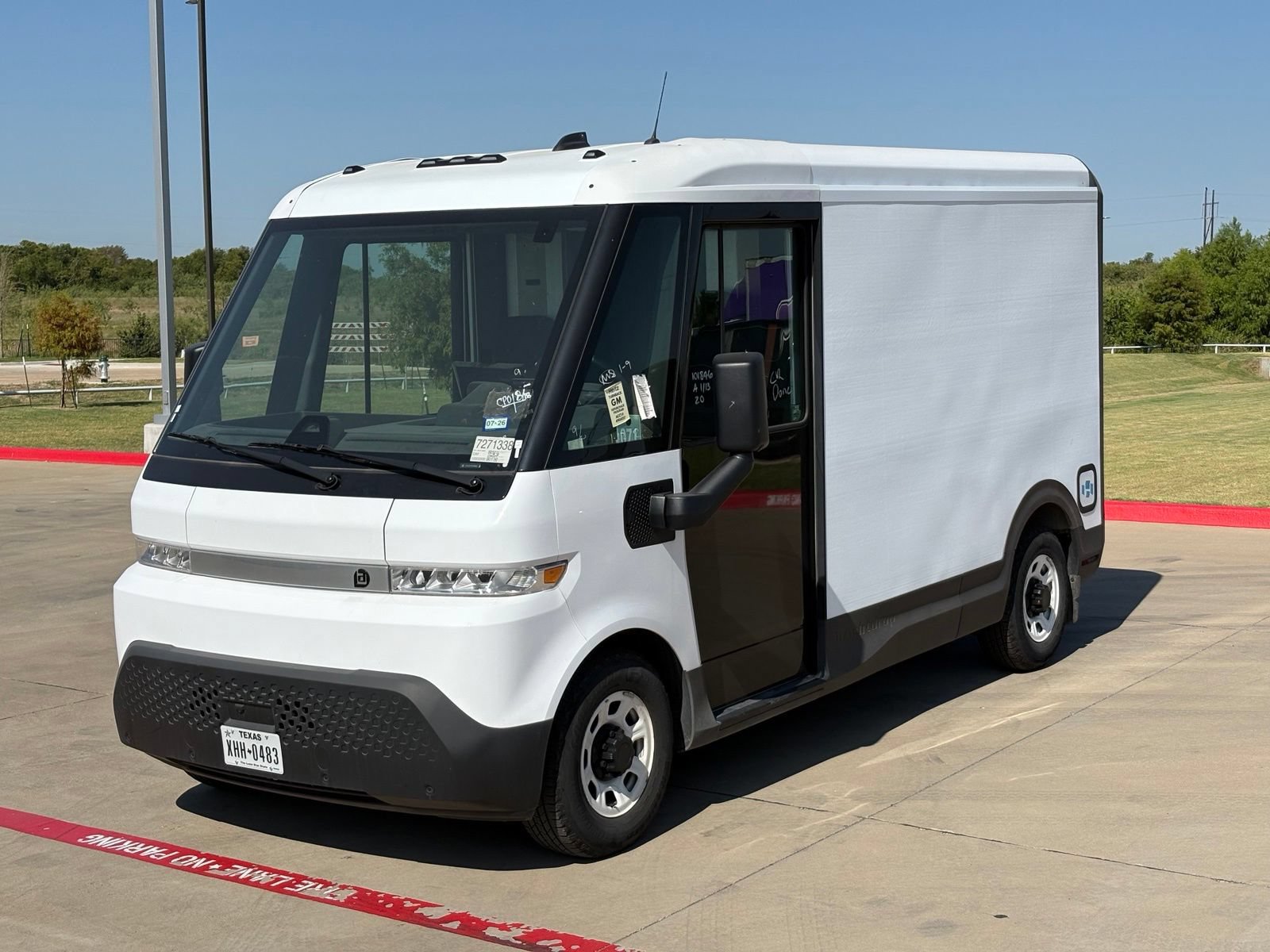 Used 2024 Chevrolet Brightdrop 400 w/ Commercial Equipment Package AWD/4WD image 11