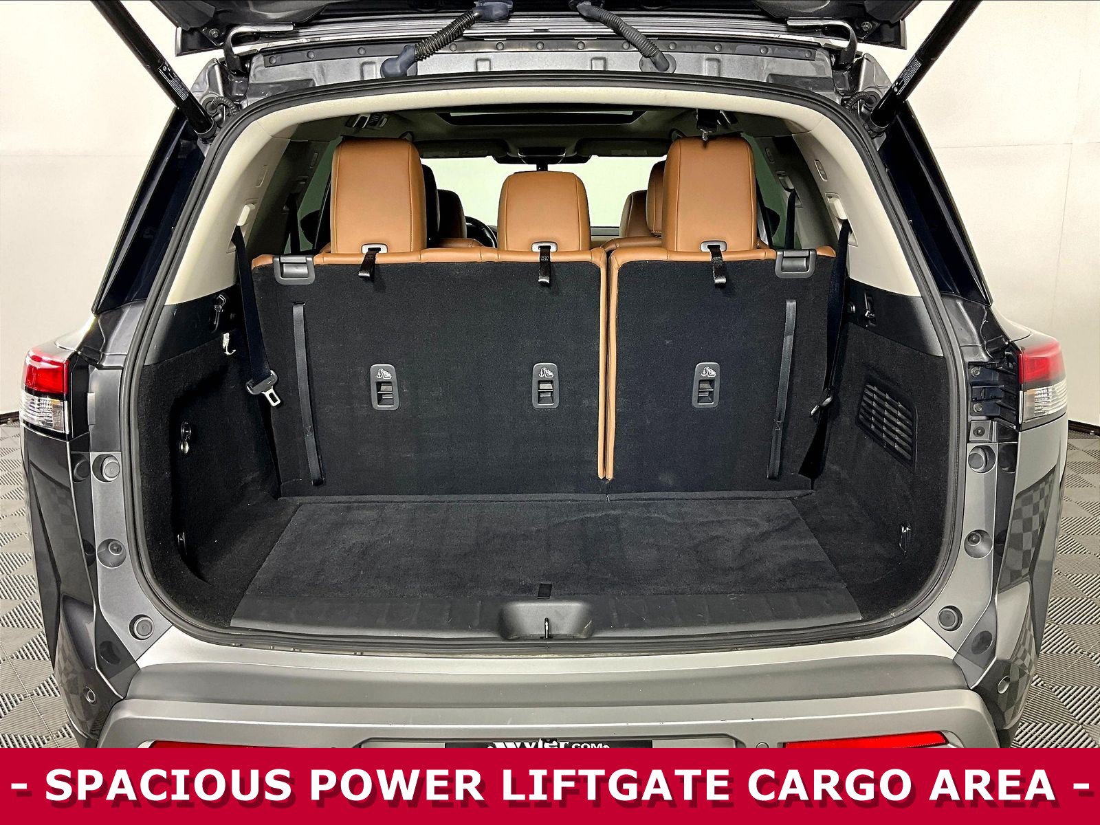 Certified 2022 Nissan Pathfinder Platinum AWD/4WD image 39