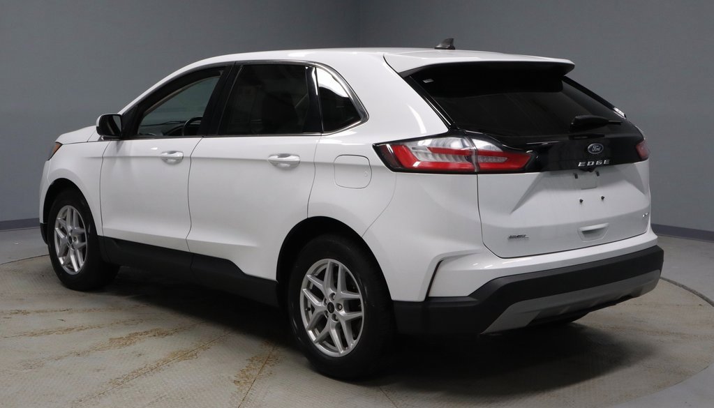 Certified 2024 Ford Edge SEL image 9