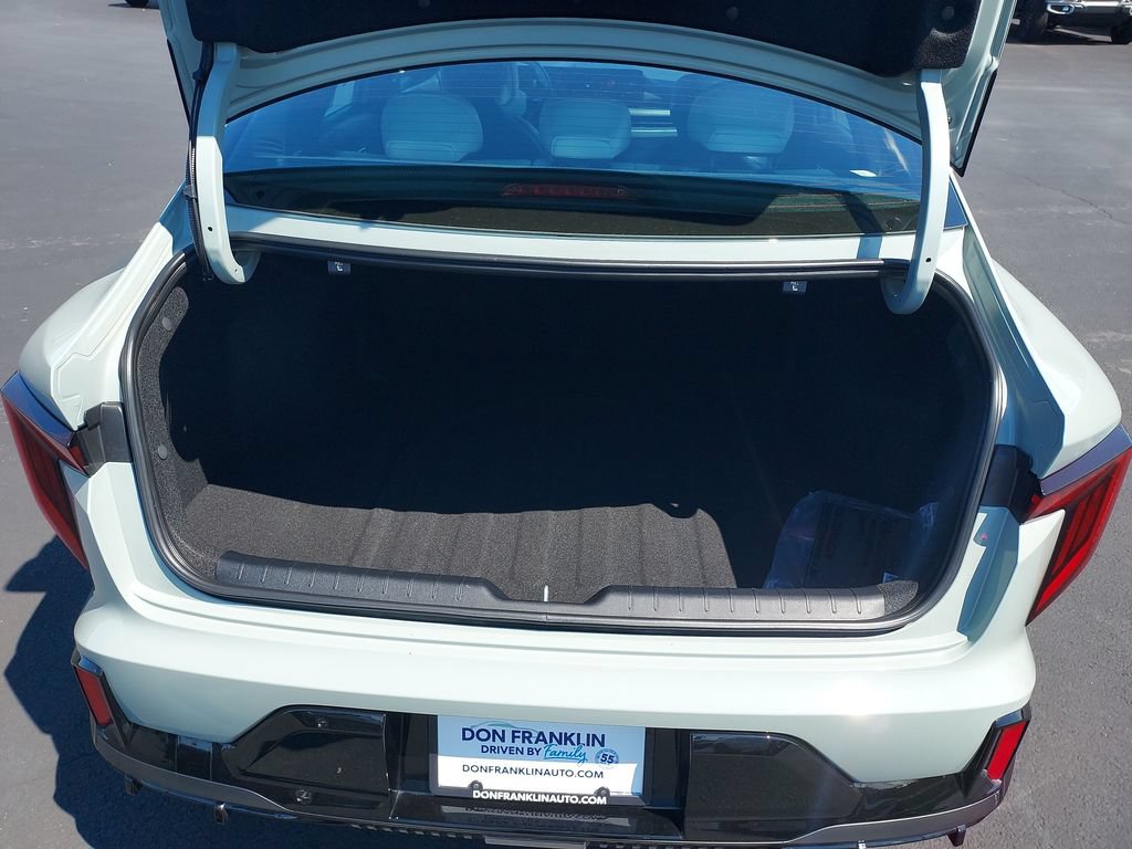 Used 2025 Kia K4 GT-Line w/ GT-Line Premium Package FWD image 9